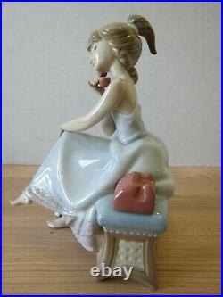 Lladro Chit-Chat 5466 Girl on Phone with Dog Mint in Box