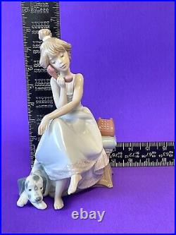 Lladro Chit Chat 5466 Girl with dog on Phone with Orig Box 1990