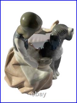 Lladro Chow Time Girl Feeding Sheepdog #1334 Issued 1977 Retired 1981