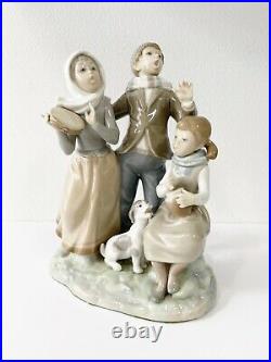 Lladro Christmas Carols 1239 Glossy Porcelain Figurine Dog Singing Drum Large