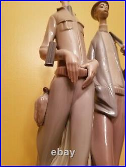 Lladro Classic Hunters with Dog 19 Tall Figure Juan Huerta 1970s