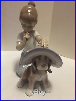 Lladro Collectible Figurine, GIRL WITH DOG An Elegant Touch 01006862 IN ORIG BOX