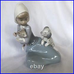 Lladro Collectible Little Friskies #5032 Girl with Cat & Dog Porcelan Figurine