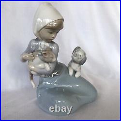 Lladro Collectible Little Friskies #5032 Girl with Cat & Dog Porcelan Figurine