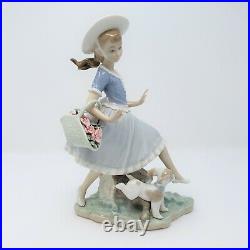 Lladro Country Lass With Dog And Basket Of Flowers Porcelain Figurine 1004920