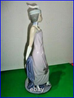 Lladro Couplet Lady With Dog # 5174 -A 1920's Flapper Girl Figurine (13.5 by 5)