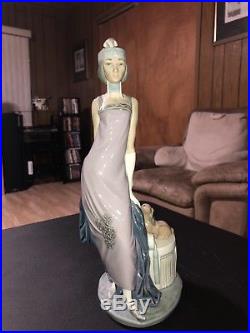 Lladro Couplet Retired 5174 Deco Woman With Dog 13 High