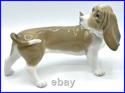 Lladro DOG Figurine 1066 BASSETT NO Box / Retired 1981