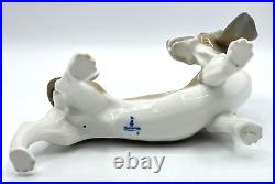 Lladro DOG Figurine 1066 BASSETT NO Box / Retired 1981