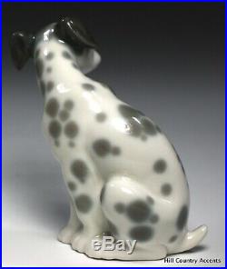 Lladro Dalmatian # 1260 Dog Is Sitting Puppy No Box Mint