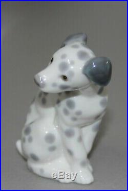 Lladro Dalmatian #1260 Figurine Dog Sitting Perfect