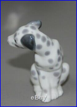 Lladro Dalmatian #1260 Figurine Dog Sitting Perfect