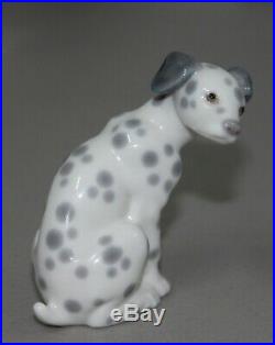 Lladro Dalmatian #1260 Figurine Dog Sitting Perfect