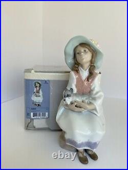 Lladro Daydreams #6400 Girl With Schnauzer Dog Retired Porcelain Figurine-Used