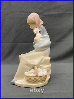 Lladro Devotion Jealousy Figurine Girl w Lamb & Dog Glossy Porcelain 1278 Mint