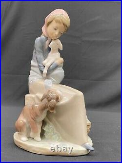 Lladro Devotion Jealousy Figurine Girl w Lamb & Dog Glossy Porcelain 1278 Mint