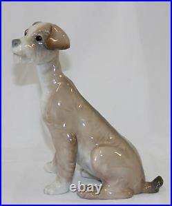 Lladro Dog #4583 Figurine Dog Sitting Perfect