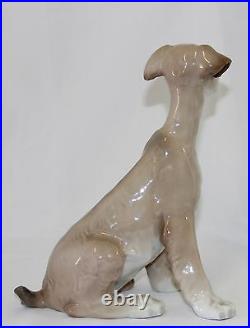 Lladro Dog #4583 Figurine Dog Sitting Perfect