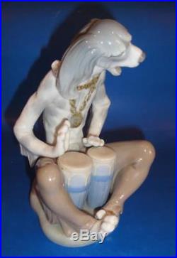 Lladro Dog Playing Bongos Figurine #1156 Issued 1971-1978
