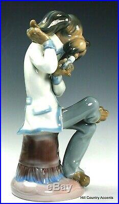 Lladro Dog Singer #1155 Perfect Free Shipping Mint