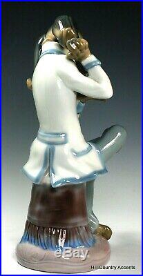 Lladro Dog Singer #1155 Perfect Free Shipping Mint