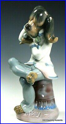 Lladro Dog Singer #1155 Perfect Free Shipping Mint