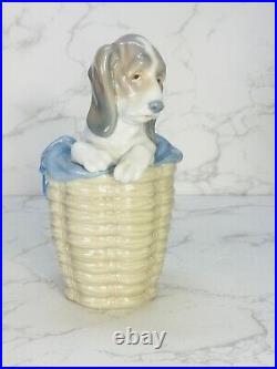 Lladro Dog in the Basket #1128 Basset Hound in Tall Basket Retired Vintage 1970s