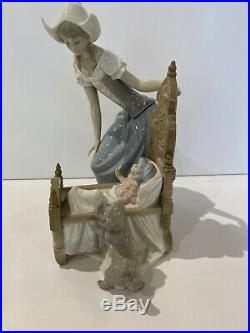 Lladro Dutch Mother Lullaby & Goodnight 5083 Porcelain Figure Baby Crib Dog