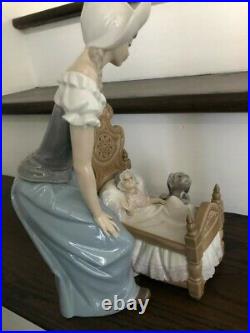 Lladro Dutch Mother Lullaby & Goodnight 5083 Porcelain Figure Baby Crib Dog