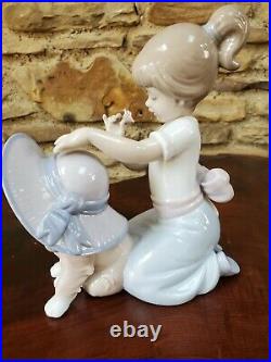 Lladro Elegant Touch # 6862 Girl with Dog Figurine Retail $460.00