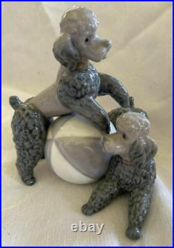 Lladro Extremely Rare Lladro Cute Doggies With Gray Ball
