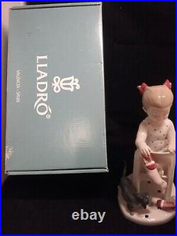 Lladro Fetch My Shoe Girl with dog Dachshund #01008524 New with Box