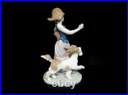 Lladro Figurine #01005761. Out for a Romp. 1991-95. Beautiful