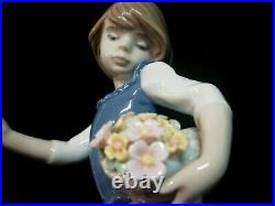 Lladro Figurine #01005761. Out for a Romp. 1991-95. Beautiful