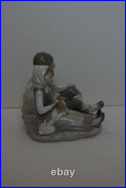 Lladro Figurine 1230 FRIENDSHIP Boy Girl Puppy Dog Pristine condition