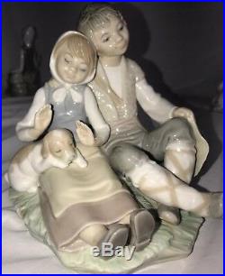 Lladro Figurine 1230 FRIENDSHIP Boy & Girl With Puppy Dog Mint