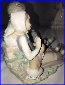 Lladro Figurine 1230 FRIENDSHIP Boy & Girl With Puppy Dog Mint