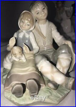 Lladro Figurine 1230 FRIENDSHIP Boy & Girl With Puppy Dog Mint
