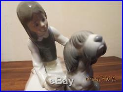 Lladro Figurine 1334 Girl Feeding Dog 1977 Retired in 1981 Vintage Glazed