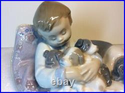Lladro Figurine 1535 Sweet Dreams, Mint, Retired, Baby, Boy, Dog, Puppies, Sleep