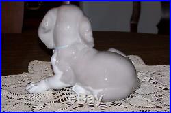 Lladro Figurine 1971-1981 Dog and Snail 1139 (Glazed) Superior condition