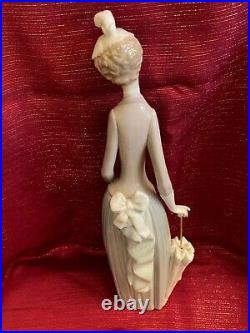 Lladro Figurine # 4761 Lady Boulevard Woman with Dog & Parasol with Original Box