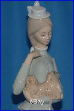 Lladro Figurine, 4893 Walk With The Dog, Lady with her dog (ln box)