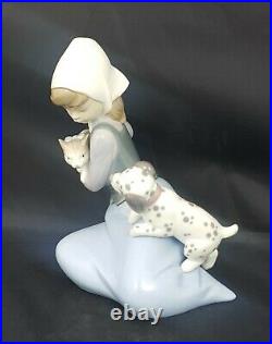 Lladro Figurine 5032 Little Friskies Girl with Cat and Dog