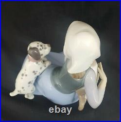 Lladro Figurine 5032 Little Friskies Girl with Cat and Dog