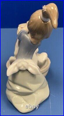Lladro Figurine #5455 Bashful Bather In Original Box Girl Bathing Dog
