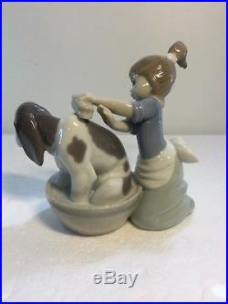 Lladro Figurine 5455 Bashful Bather, Mint, with original box, Girl, Dog, Bath B