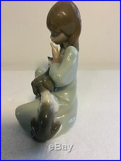 Lladro Figurine 5640 Cat Nap Mint with Box, Girl with Dog & Cat Sleeping (C)