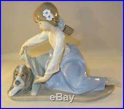 Lladro Figurine 5688 Dogs Best Friend Girl Covering Dog With Blanket Excellent