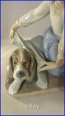 Lladro Figurine 5688 Dogs Best Friend Girl Covering Dog With Blanket Excellent